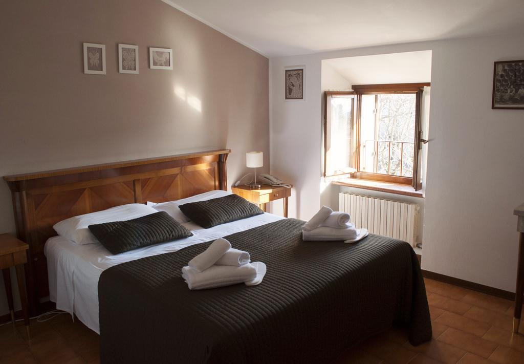 Boutique Hotel Corte Malaspina Castelnuovo del Garda Exterior photo