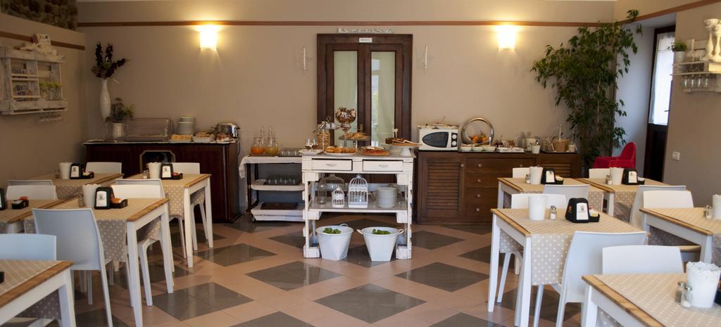 Boutique Hotel Corte Malaspina Castelnuovo del Garda Exterior photo