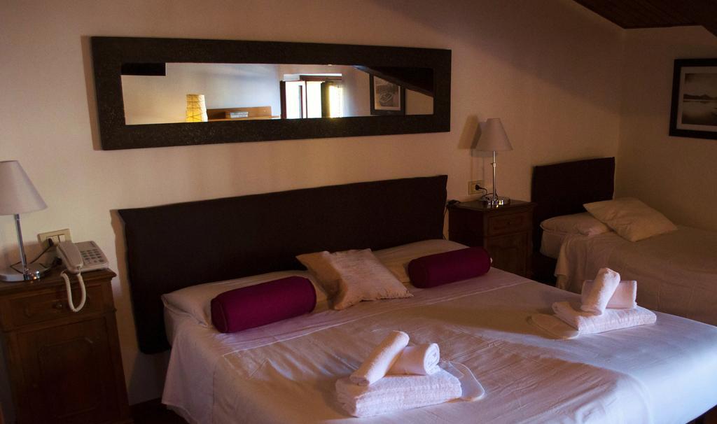 Boutique Hotel Corte Malaspina Castelnuovo del Garda Exterior photo